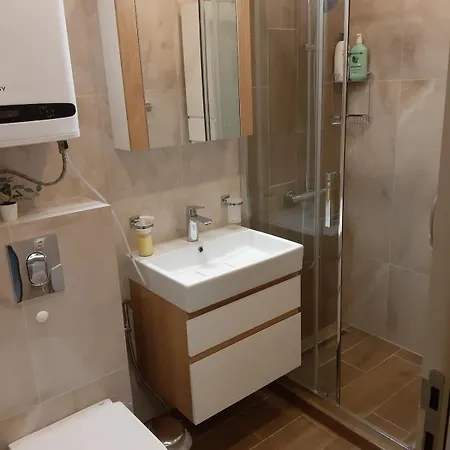 דירה Panorama With Private Garage וארנה