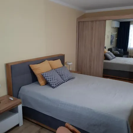 דירה Panorama With Private Garage וארנה