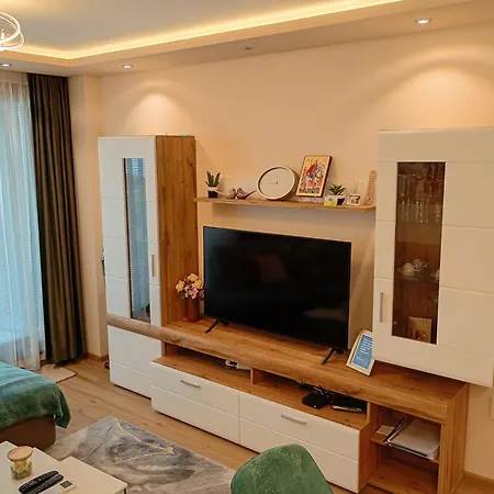 Panorama With Private Garage דירה וארנה